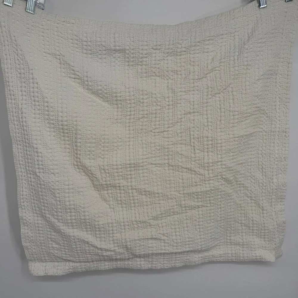 Pottery Barn White Cloud Linen Textured Euro Sham Cotton Puckered Weave Bedding